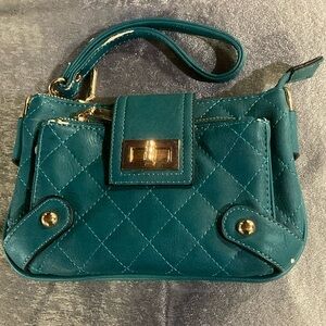 Charming Charlie Teal Quilted Wristlet